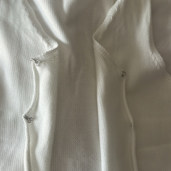 Knit White Vest - Picture 3 of 3